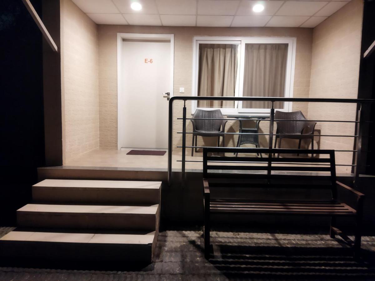 Savana Lake Resort Nászik Kültér fotó