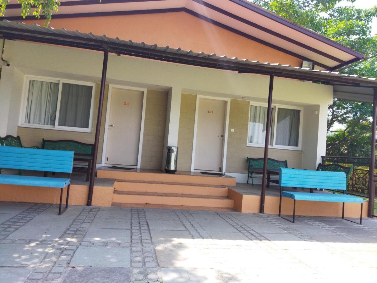 Savana Lake Resort Nászik Kültér fotó