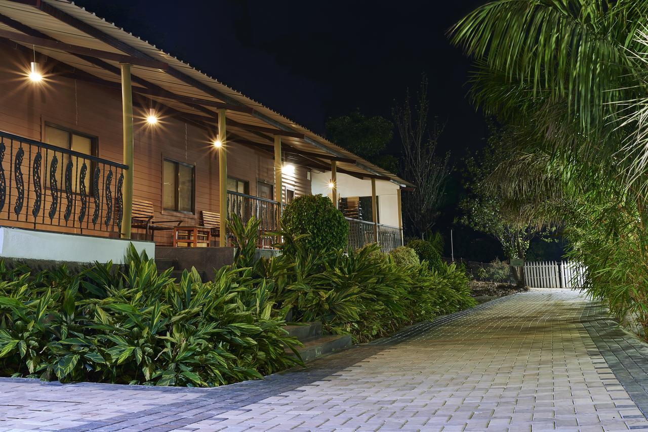 Savana Lake Resort Nászik Kültér fotó